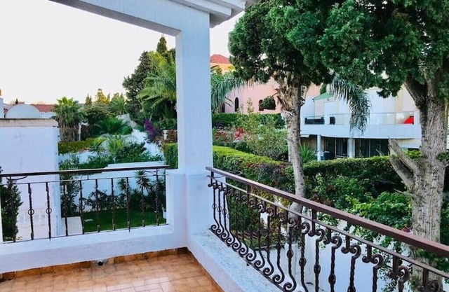 Peaceful Villa Retreat Near the Sea and City Center