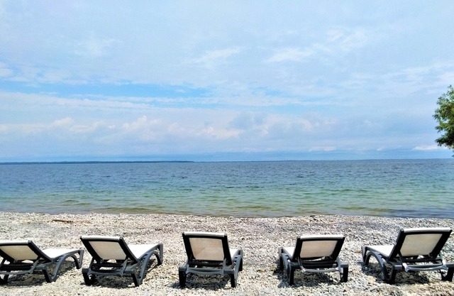Pebbles Beach Resort - Eagle - 20 Guest Package (5 cottages)