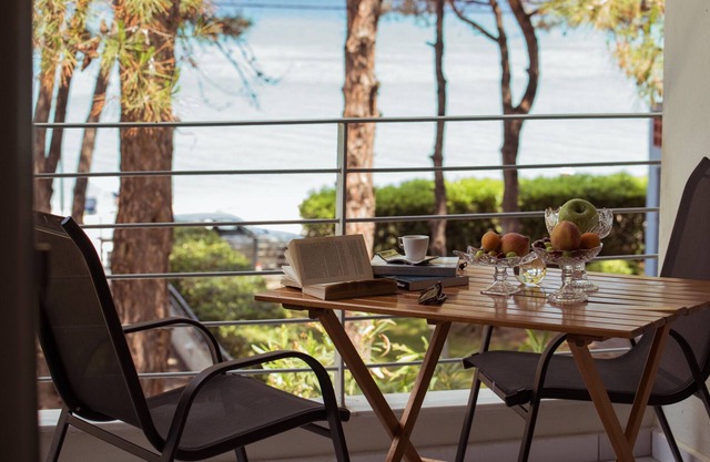 Pefkohori A&M Summer House by Luxlikehome