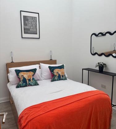 Pembroke Court Apartment