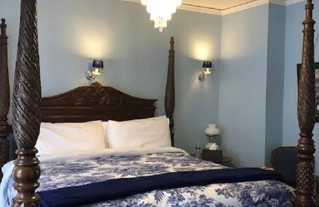 Pendleton House Historic Inn and B&B