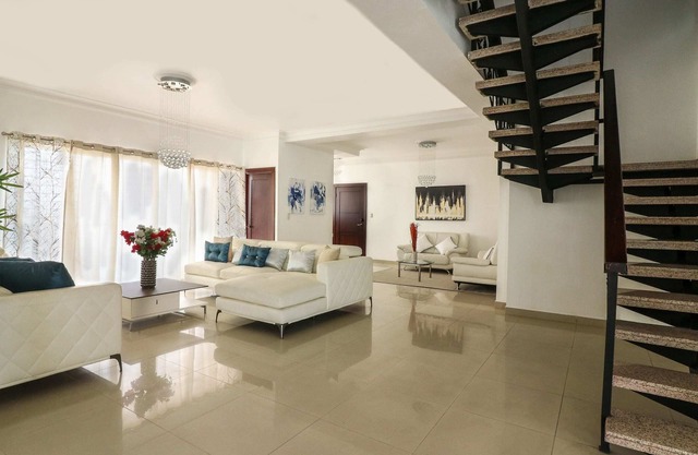 Penthouse Oasis in Gated Community w/Hot Tub