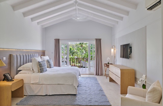 Penthouse Suite - 2 bedrooms by Fantasia Villas