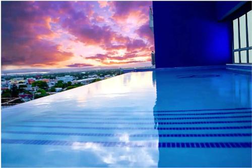 Penthouse Suite 20 South - KINGSTON - FIWI