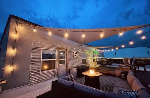 Penthouse Suite With Roof Top Patio!