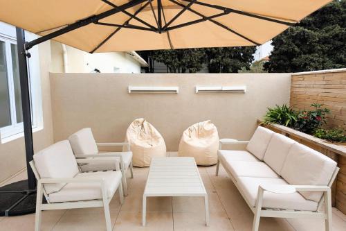 Penthouse with large terrace near beaches
