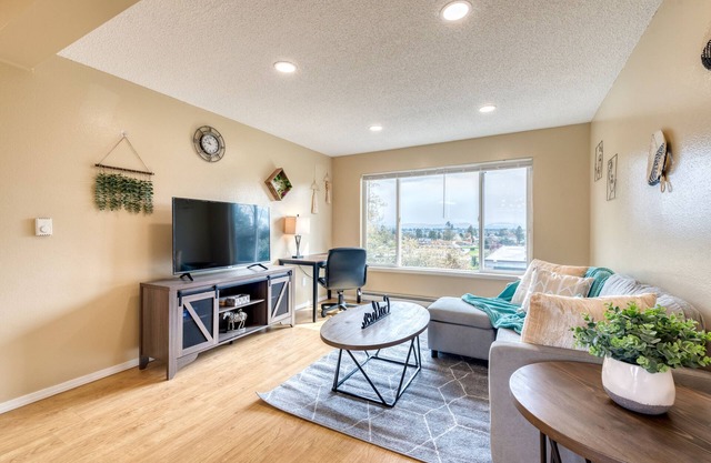 Perch - Cascade Vue 73 BY Betterstay: 1BR | SeaTac | Southcenter