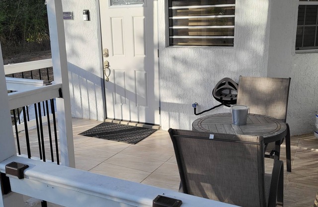 Percyvillevi - Cozy and private 1-BDRM