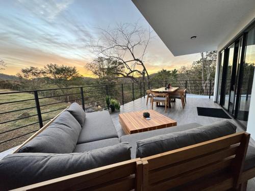 Perfect 2BR Condo Near Beach w Views & Pool
