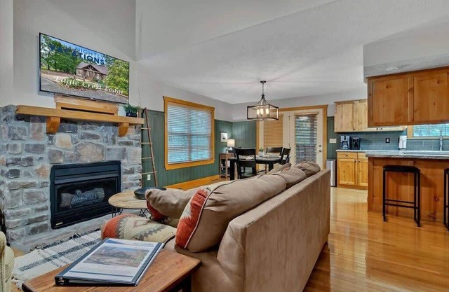 Perfect Cabin Retreat! Close to Silver Dollar City