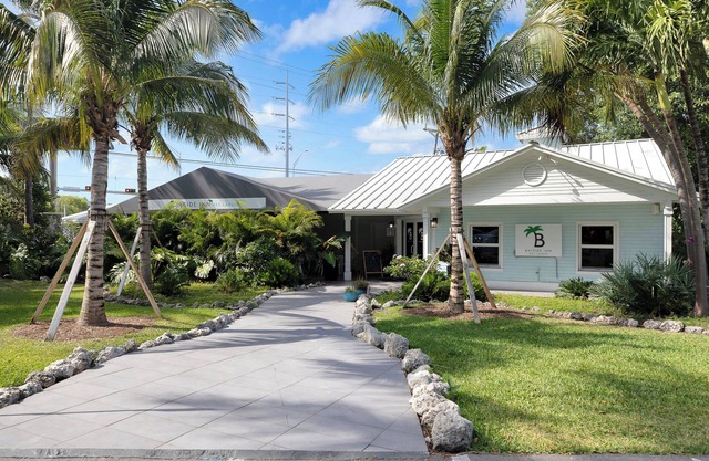 Perfect Choice! With Stunning Views of the Island, Private Beach, Pet-Friendly