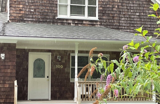 Perfect East Hampton Home for Families and friends. 10% off now for Aug & Sept