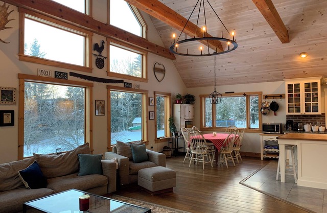 Perfect Family Getaway close to Stowe, hiking-biking-swimming-breweries-rt100