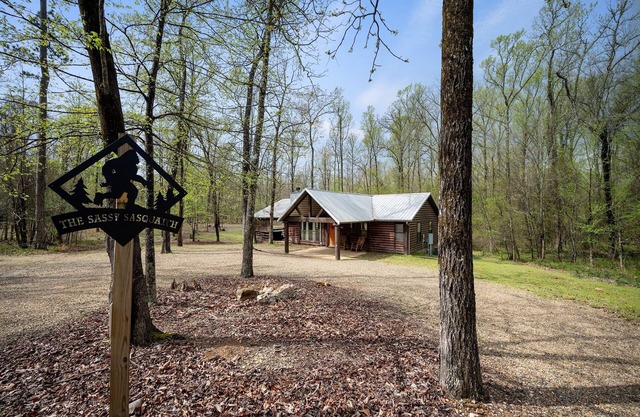 Perfect for Families/Couples | Playground | Hottub | No Pet Fees | Peaceful