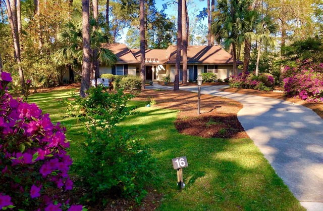 Perfect Location in Sea Pines!