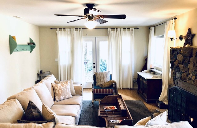 Perfect Mountain Home! 3 BR, spacious & clean with ping pong, foosball & games!