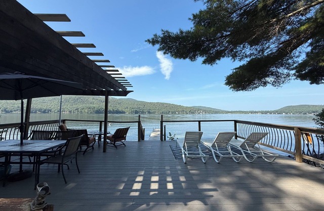 Perfect Waterfront 3-bedroom house on Lake Sunapee, Newbury NH