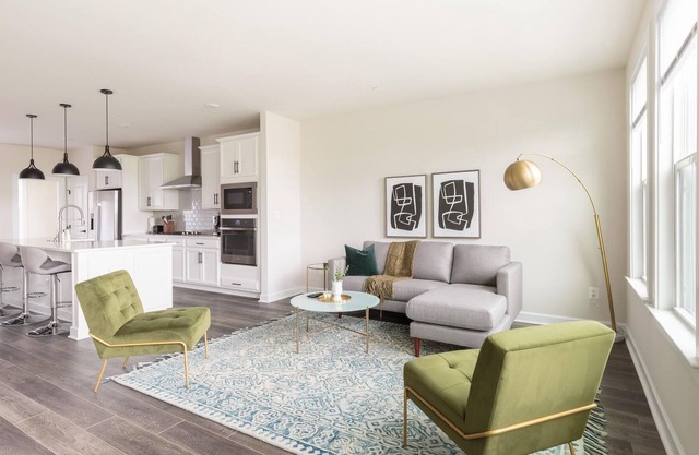 Pet-Friendly 5BR House in Oak Hill + Parking