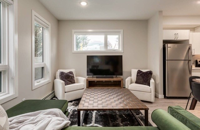Pet Friendly Apartment w/Free Underground Parking
