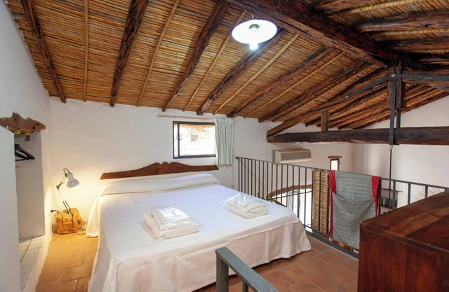Pet-Friendly Apartment "Hora Hora" with Garden & Wi-Fi