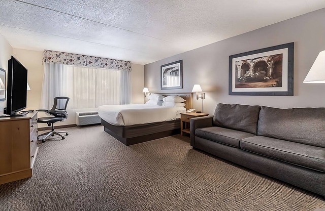 Pet-friendly at Red Lion Inn & Suites Goodyear Phoenix! FREE Parking!
