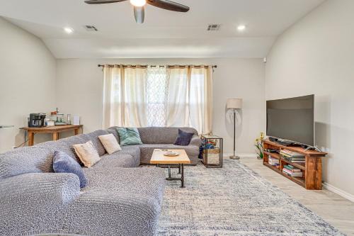 Pet-Friendly Elgin Retreat with Patio, Grill and Yard!