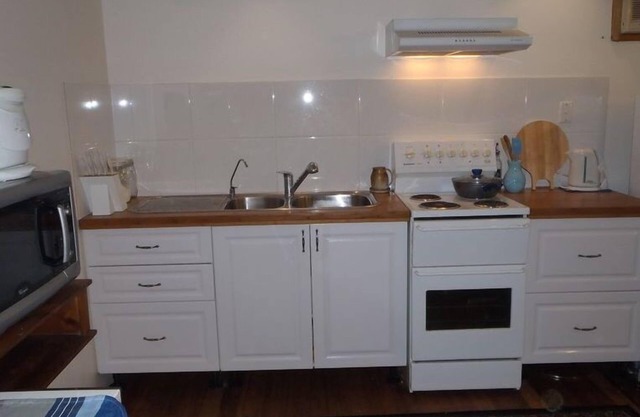 Pet friendly 'Glamping' on ground level of 2-storey house with rural views