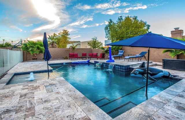 Pet-Friendly Glendale Home w/Pool & Putting Green