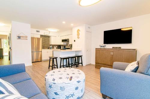 Pet Friendly Ground Floor Gem Near the Beach