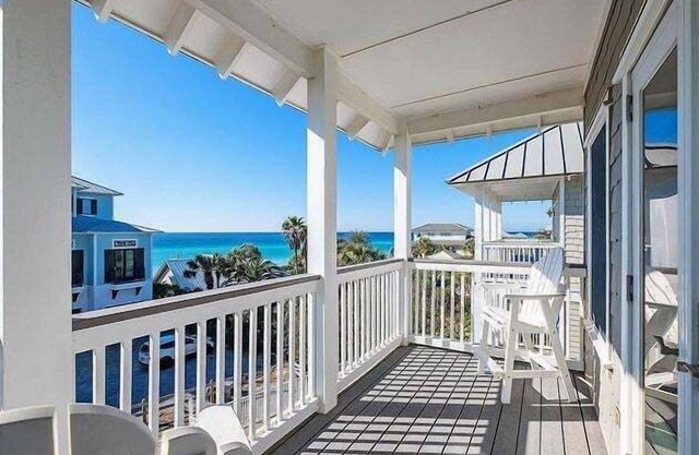 Pet-Friendly Haven with Stunning Gulf Views