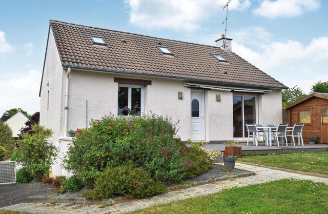 Pet Friendly Home In Marcey-Les-Grèves