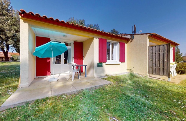 Pet friendly home in Saint-Savinien