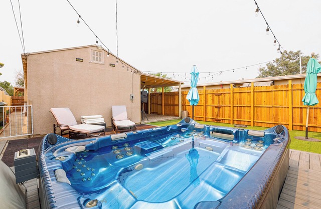 Pet-Friendly Home Near Downtown Henderson