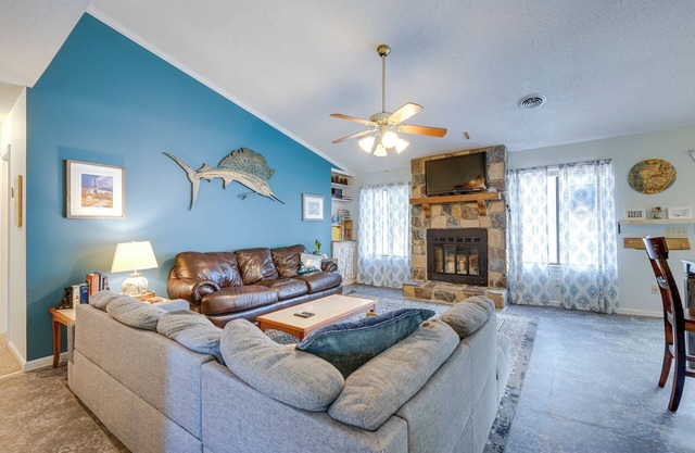 Pet-Friendly Wilmington Home w/Fenced Yard!