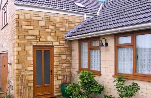 PETITE BELLA, with a garden in Melplash