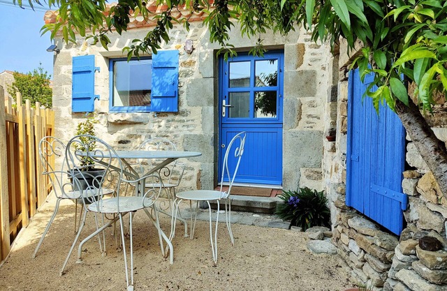 Petite Maison en Pierre à 5 min de la Plage