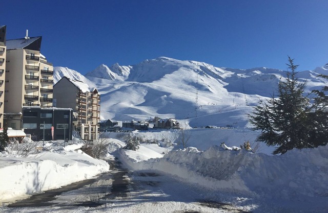 PEYRAGUDES HOLIDAY APARTMENT 6 PERS