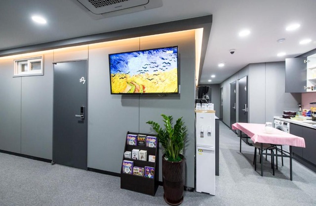 Philstay Myeongdong Metro