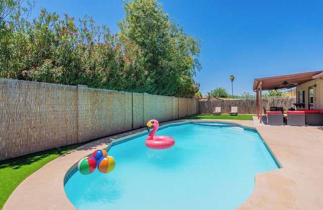 Phoenix Retreat- W/Modern Pool
