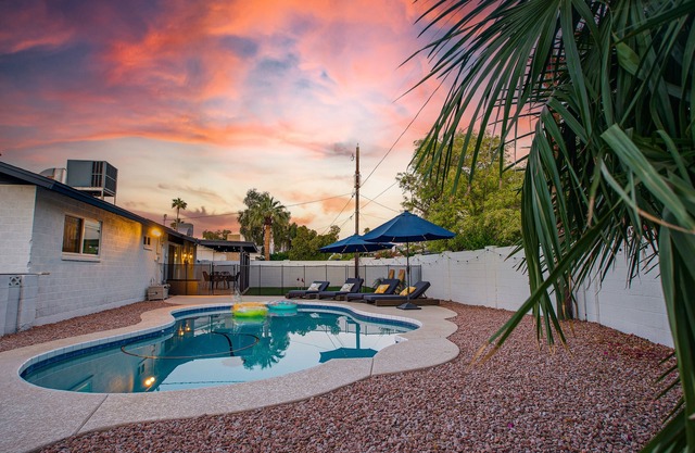 Piña Bonita – 3BR Tropical Retreat w/Amazing Pool