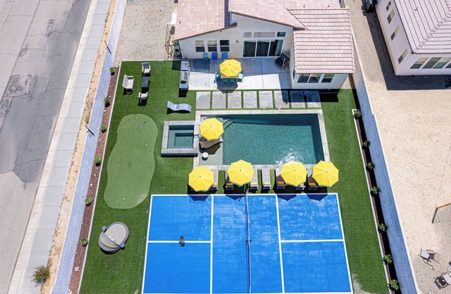 Pickleball, Gameroom, Pool & Hot Tub, Firepit, BBQ