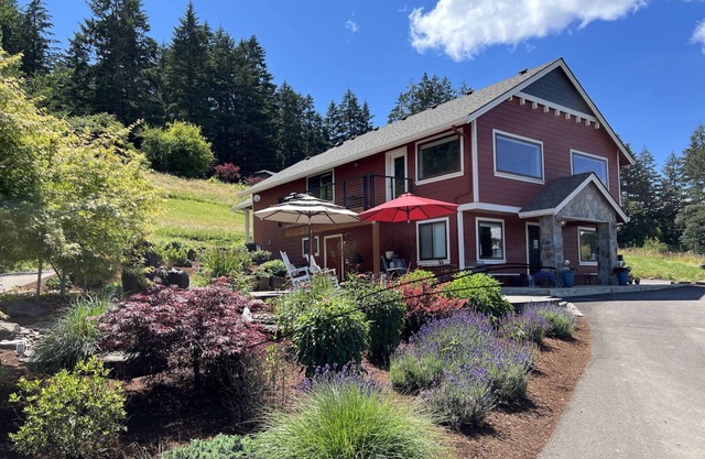 Picturesque Retreat On 80 Acres of Organic Farmland, Farm Animals Galore In Middle of Wine Country