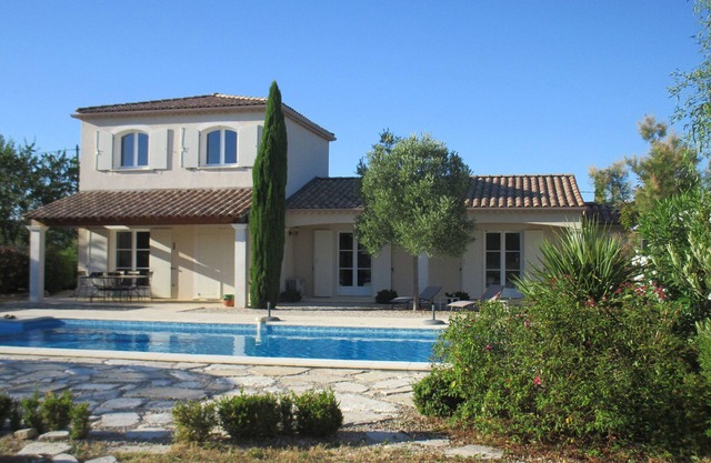 Pierrebrune Issirac: House/Villa - Pierrebrune-Issirac