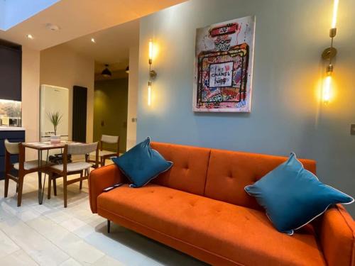 Pillow Menu! 1 Bed Garden Flat Finsbury Park