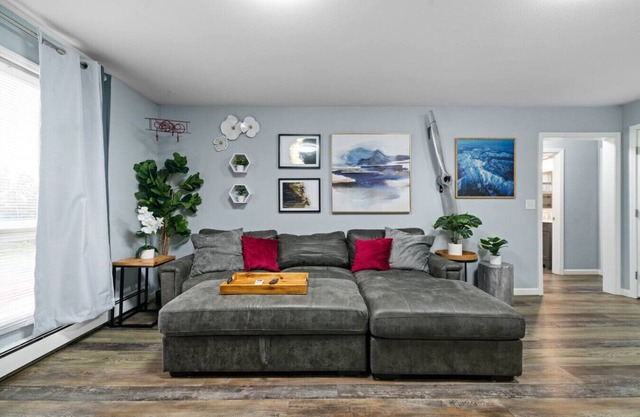 “Pilot House" Top Floor Centrally Located Condo
