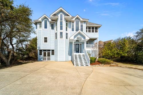 Pine Island Perfection - 3min to beach with pool spa
