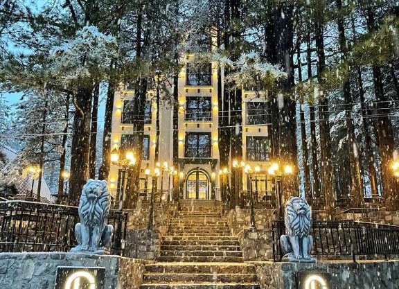 PineHill Hotel, Restaurant , Pool & Spa - RAZEM