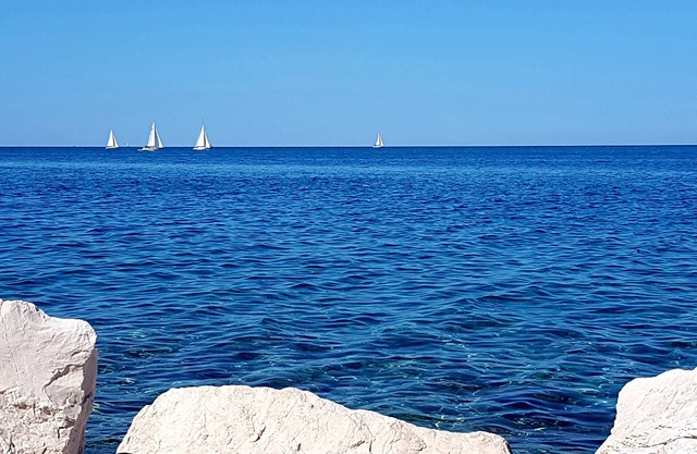 Piranvacations Near Sea: 2-Bedroom Renovated Apartment