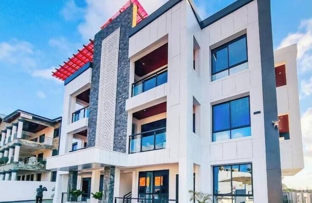 Platinum Lux 2-bedroom unit at the O's Apartments