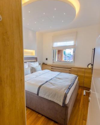 Platinum Luxury Apartment II